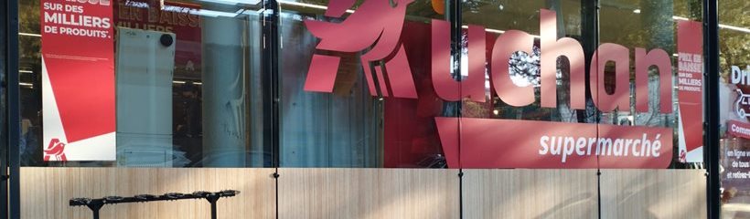 Habilage de vitrine pour le magasin Auchan Montpellier Malbosc